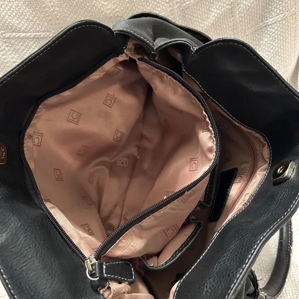 LIZ CLAIBORNE Black Handbag